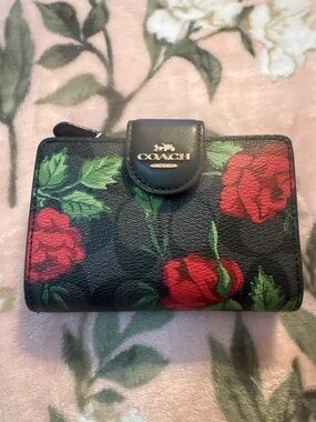 EUC COACH BLACK FLORAL ROSE WALLET